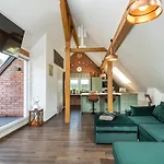 Apartamento Pine Cone Loft On Baden-baden's Panorama Trail