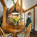 Apartamento Pine Cone Loft On Baden-baden's Panorama Trail *